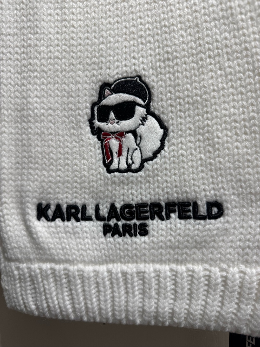 Karl Lagerfeld White Knit Scarf with Iconic Cat Patch